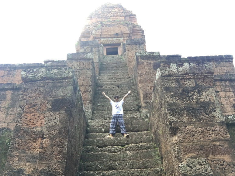 Scrolling image 15