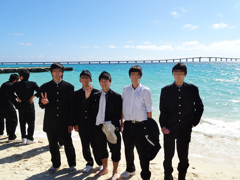 Scrolling image 18